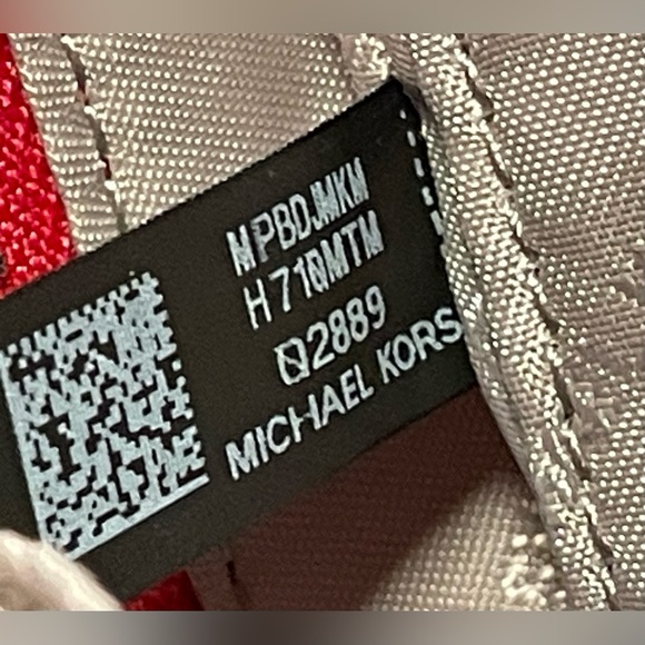 Michael Kors, mini backpack - Picture 7 of 9